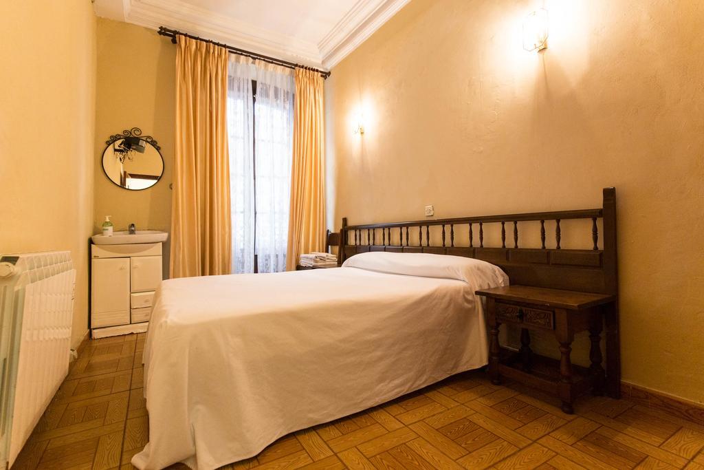 Pension Iberia Llanes Rum bild