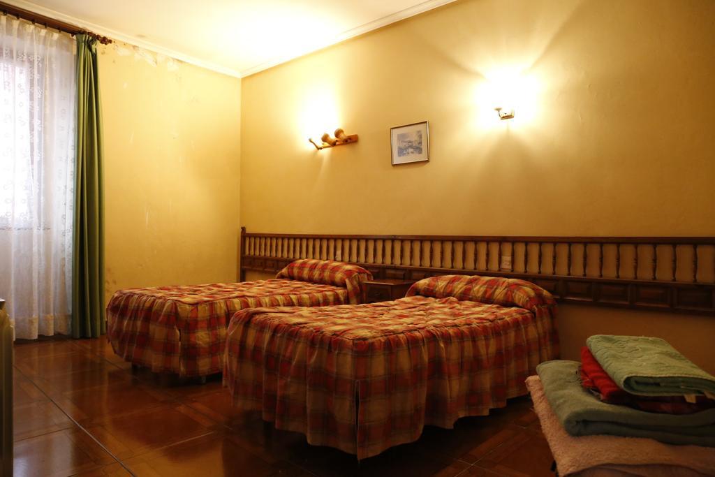 Pension Iberia Llanes Rum bild