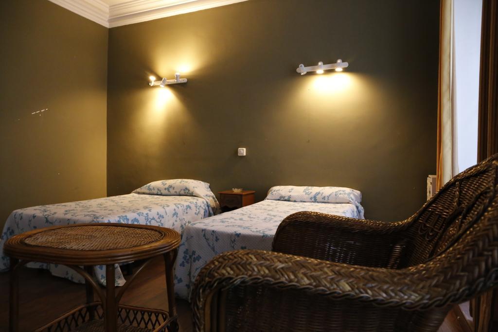 Pension Iberia Llanes Rum bild