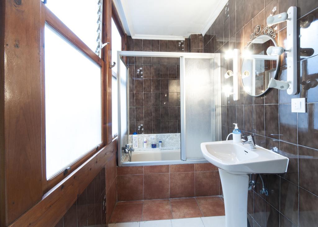 Pension Iberia Llanes Rum bild